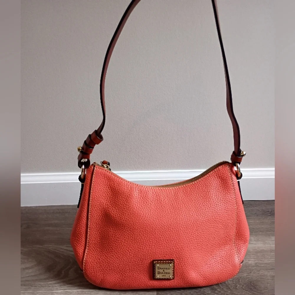 Dooney & Bourke Womens Kiley Orange Peach Pebbled Leather Red Liner Hobo Handbag